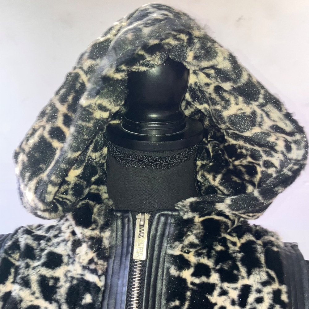 YMI Plush Animal Print Hooded Vest - Picture 9 of 12